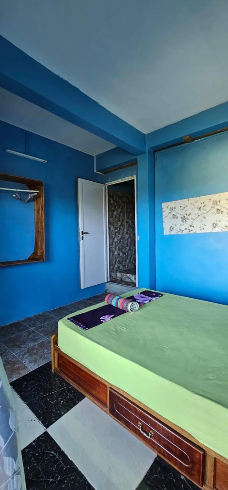 Tilapasse Resto & Guest House Port South East ภายนอก รูปภาพ
