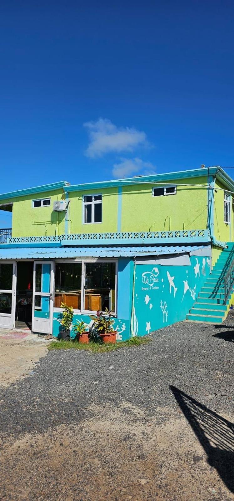 Tilapasse Resto & Guest House Port South East ภายนอก รูปภาพ